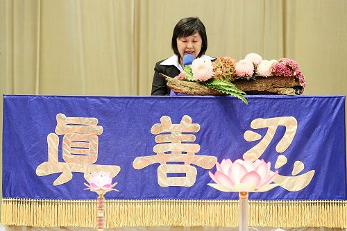 张竹娴女士表示许多长官都认同大法的美好，高喊“法轮大法好”！