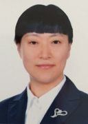 李妍