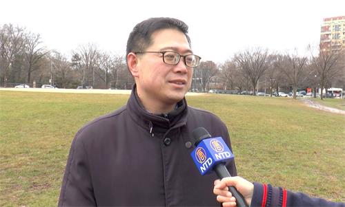 '图2：法轮功学员虞月宾表示，修炼法轮功让他明白人生的意义。'