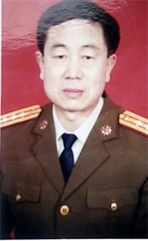 '法轮功学员公丕启'