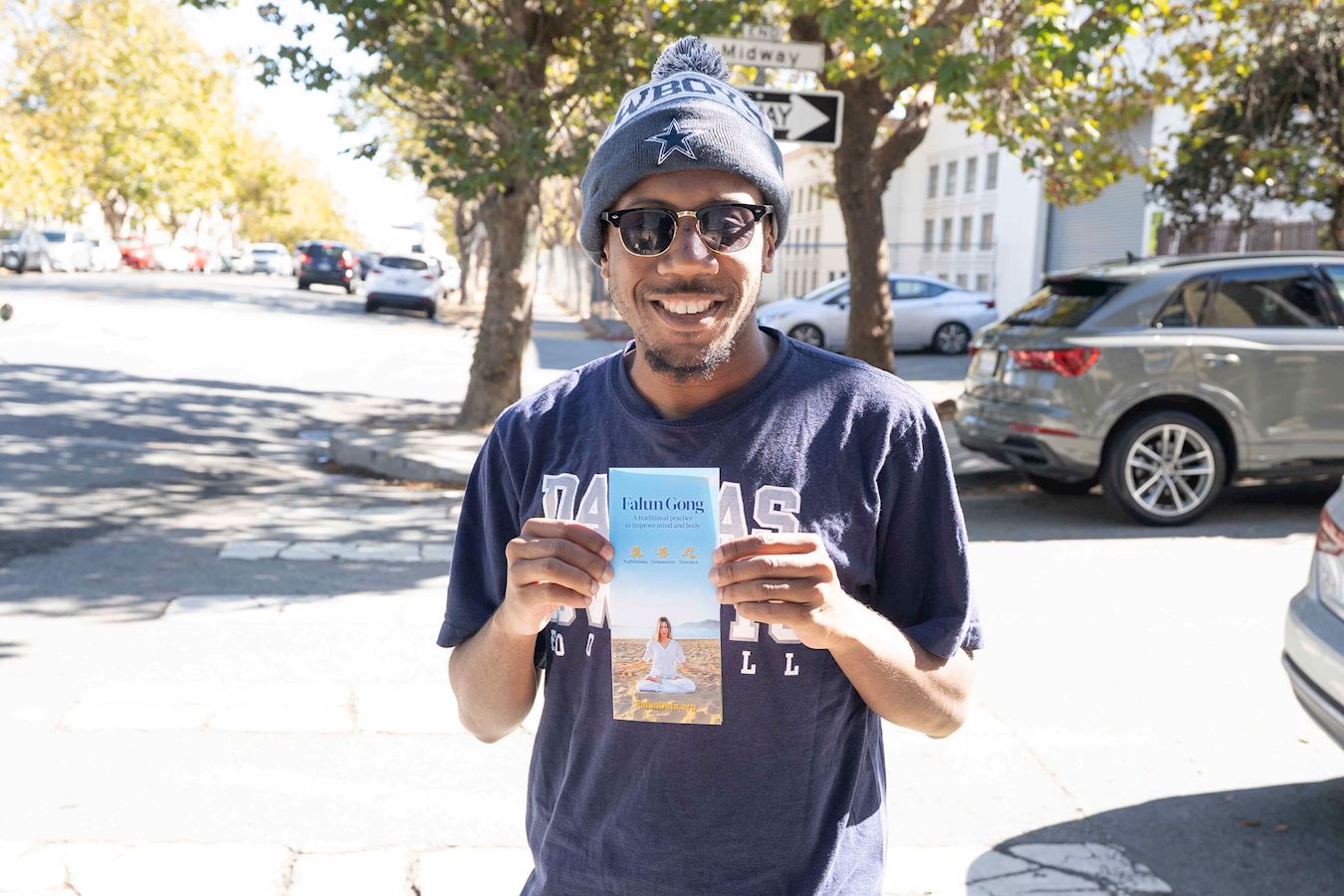 '图12:旧金山科技公司销售员戴维非常高兴能遇到法轮功学员'