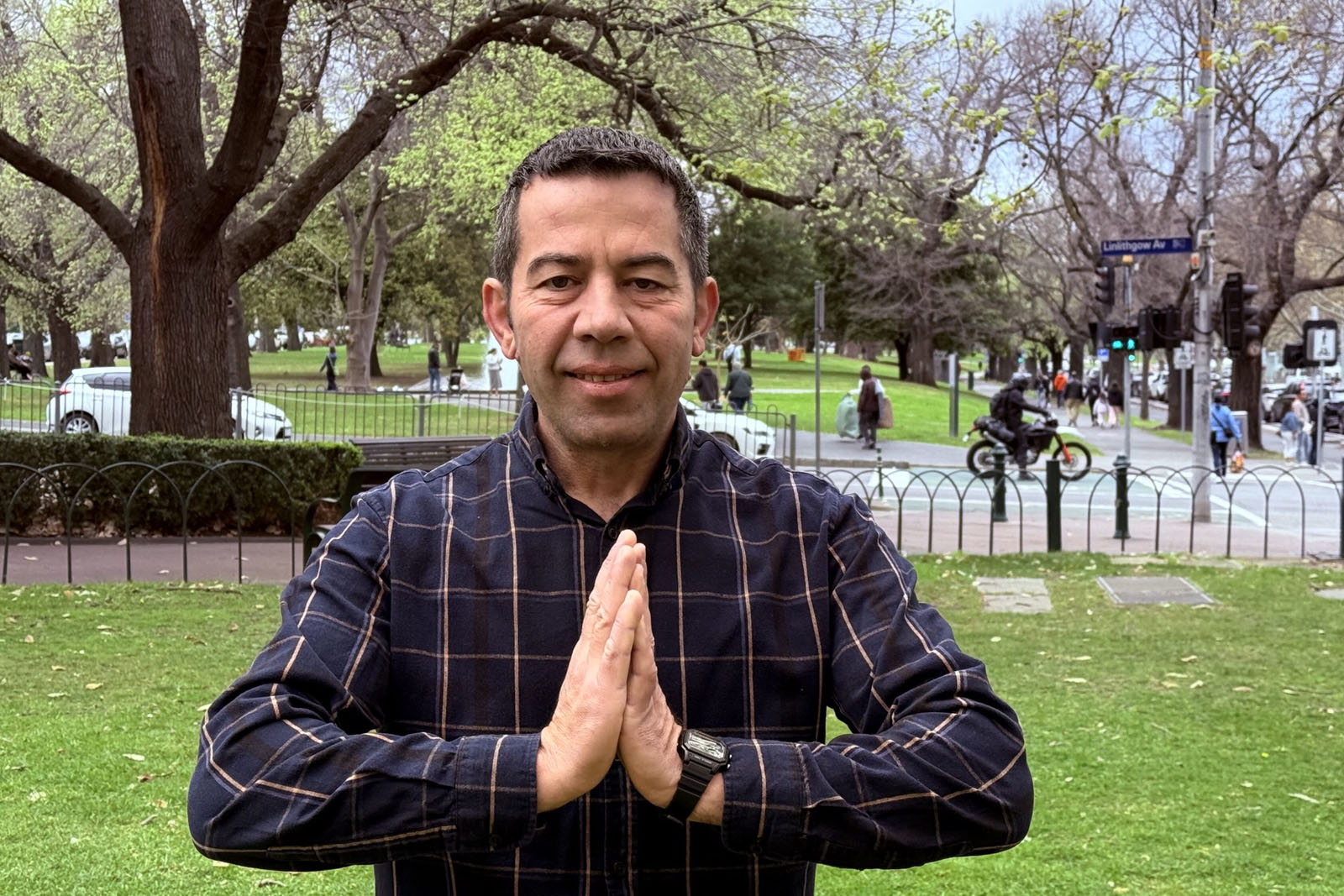 图7:西人学员比尔・托多里(Bill Thodori)恭祝师父中秋快乐。