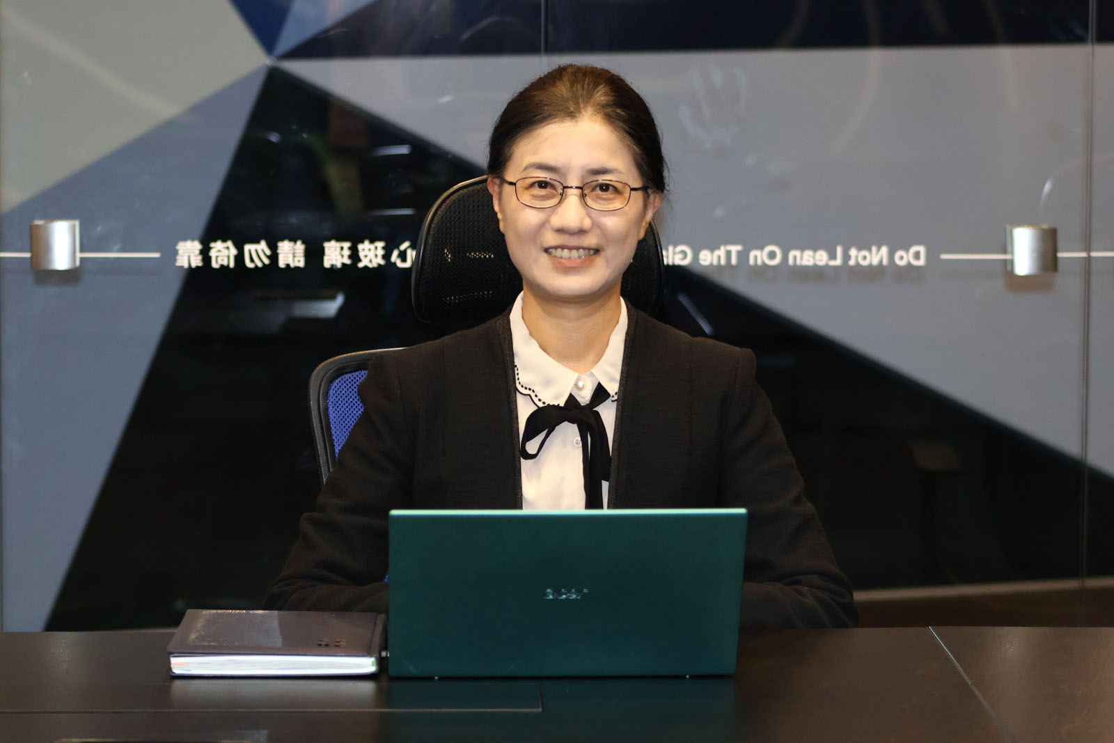 图2:工作中的秀璟