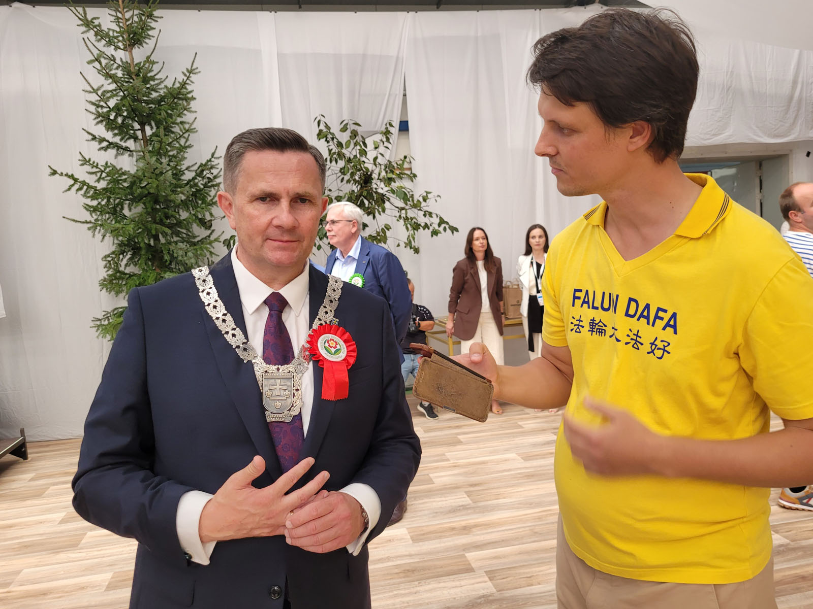 图9:斯凯尔涅维采市长克日什托夫·亚日德日克(Krzysztof Jażdżyk)